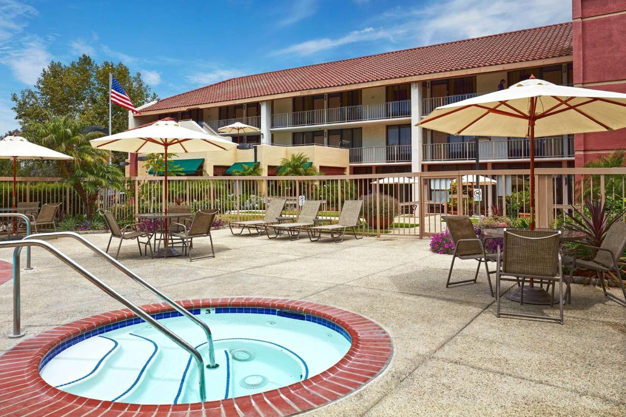 La Quinta By Wyndham Thousand Oaks-Newbury Park Ngoại thất bức ảnh