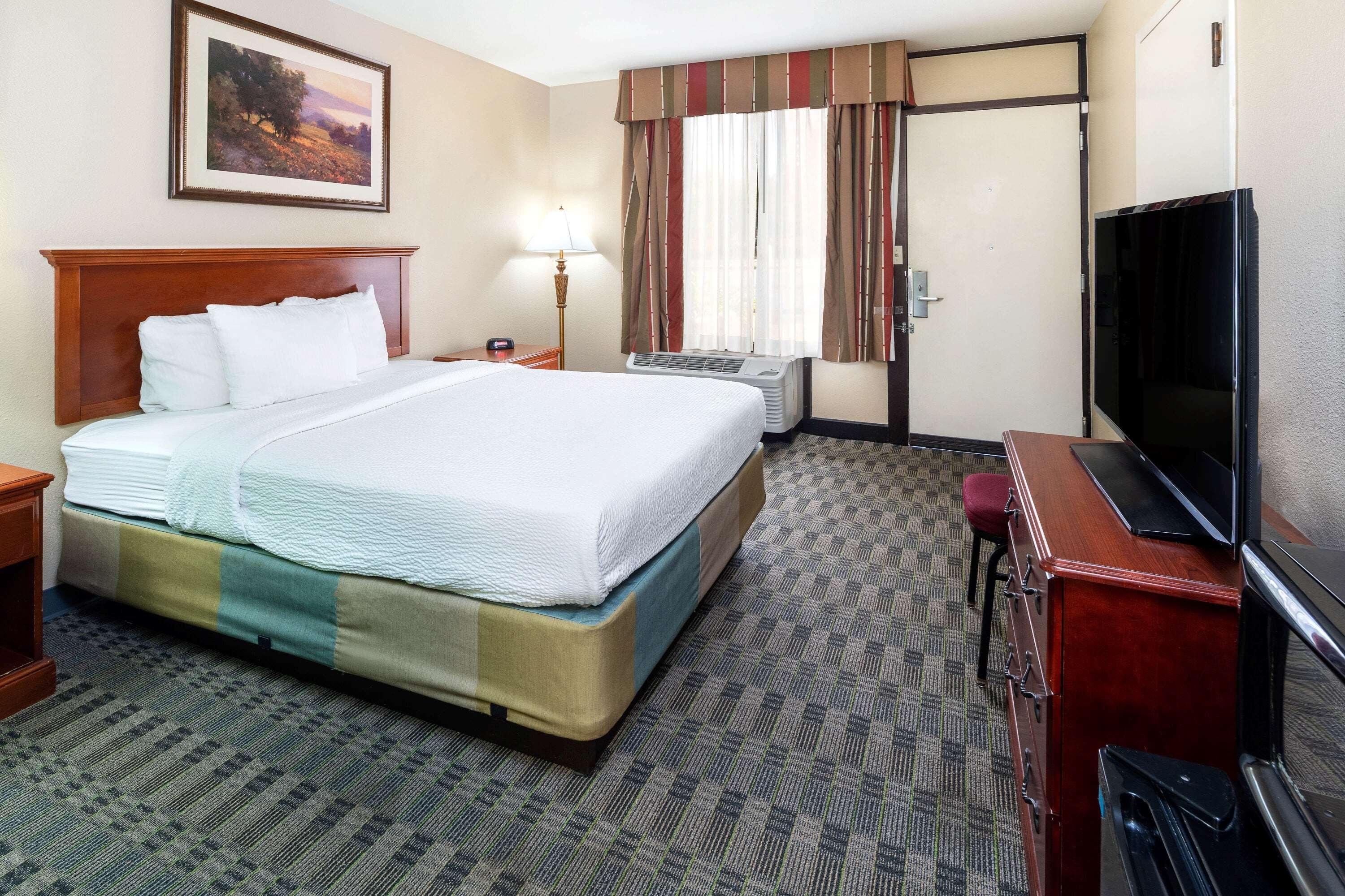 La Quinta By Wyndham Thousand Oaks-Newbury Park Ngoại thất bức ảnh