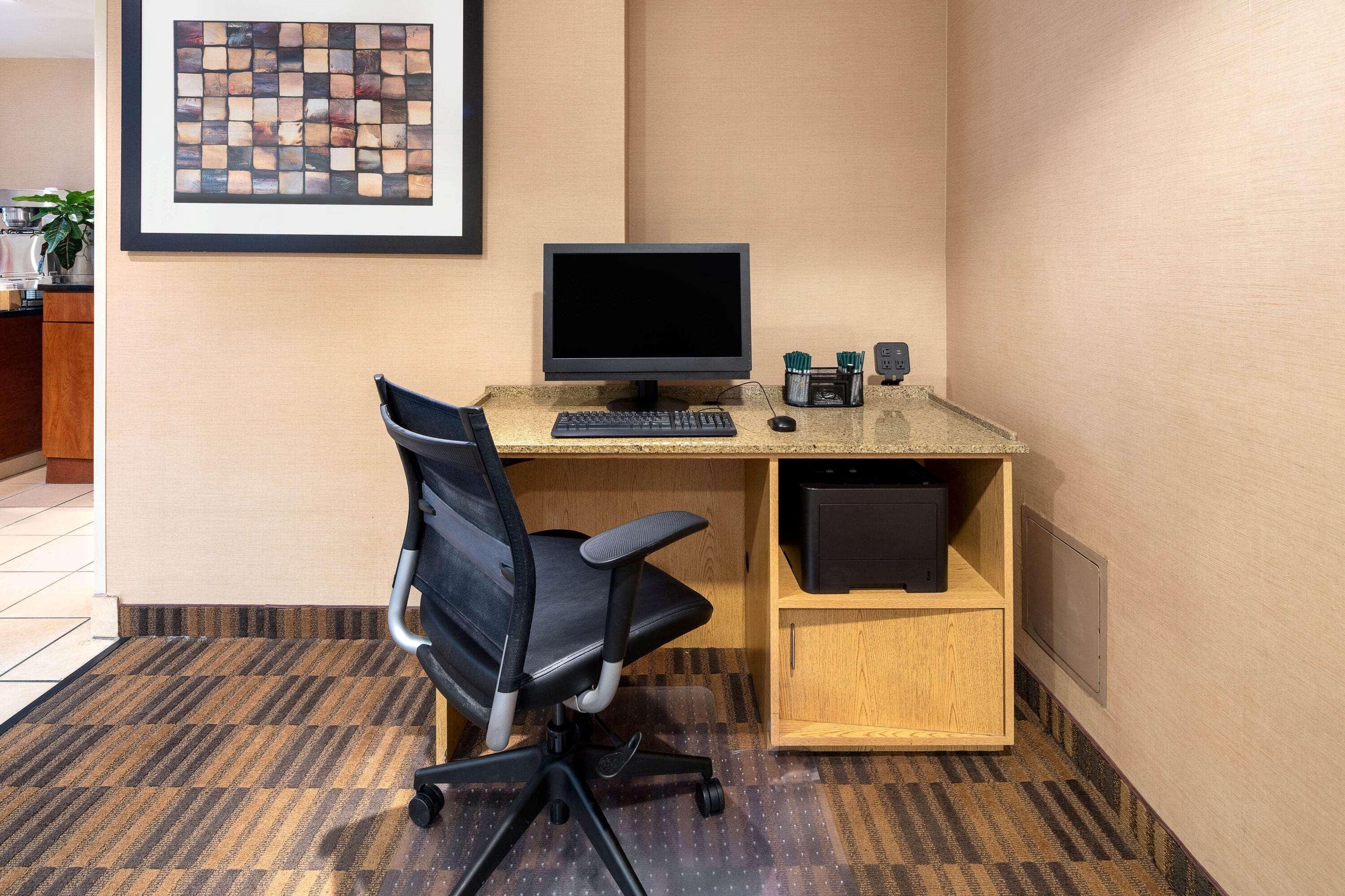 La Quinta By Wyndham Thousand Oaks-Newbury Park Ngoại thất bức ảnh