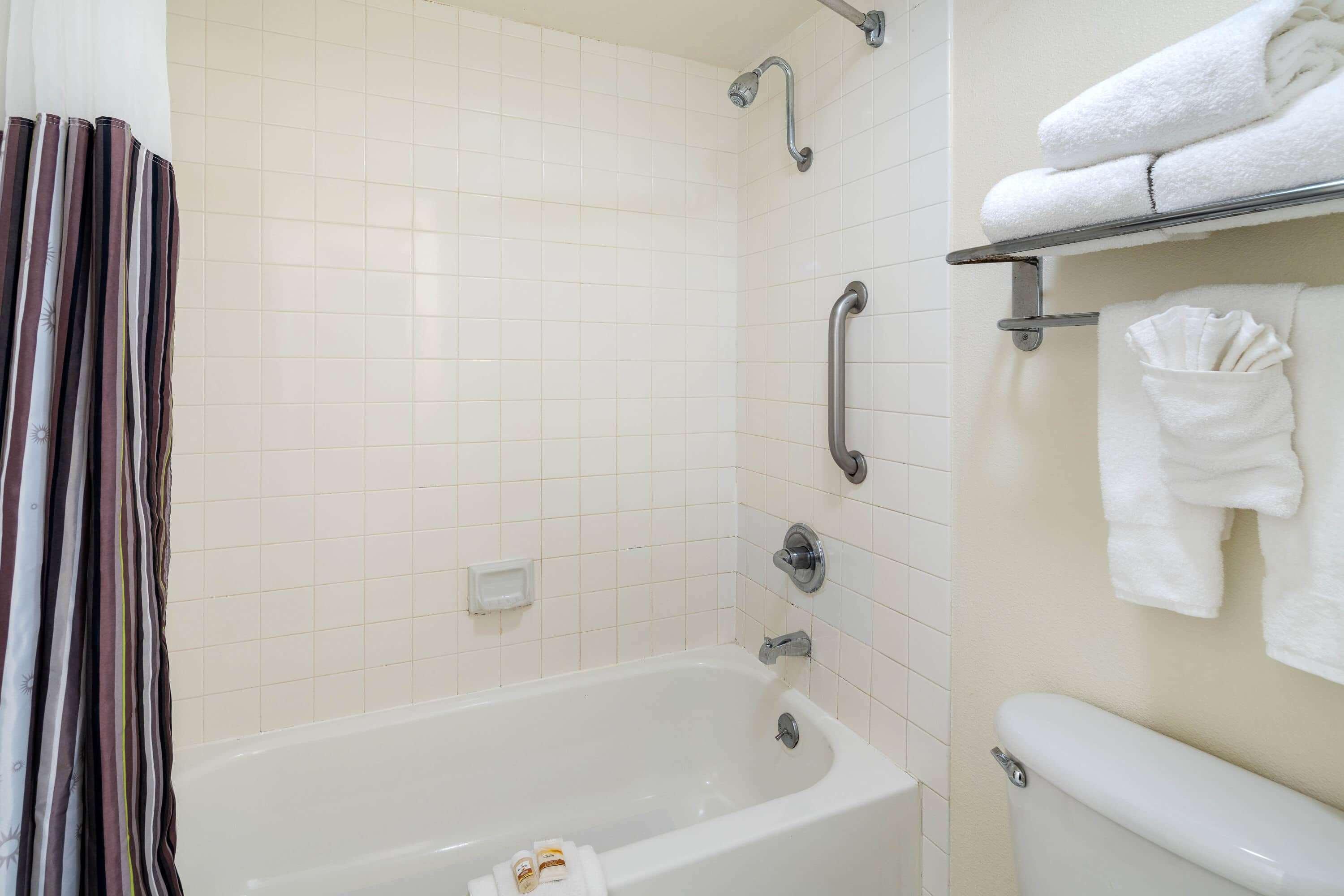La Quinta By Wyndham Thousand Oaks-Newbury Park Ngoại thất bức ảnh