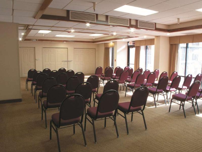 La Quinta By Wyndham Thousand Oaks-Newbury Park Ngoại thất bức ảnh